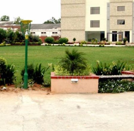 Hotel Radiance Bhilwara Dış mekan fotoğraf